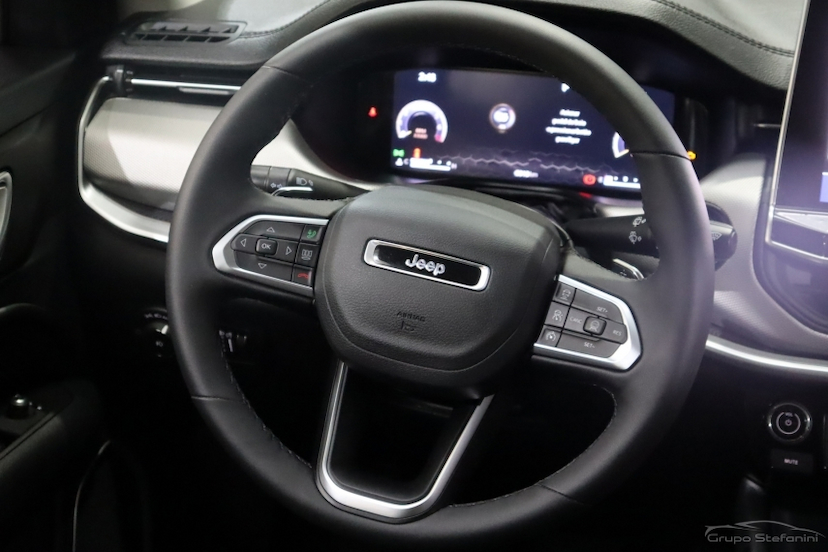 Foto do veículo JEEP COMPASS 1.3 T270 TURBO FLEX LONGITUDE AT6 2025 6.010 KM 176.990,00