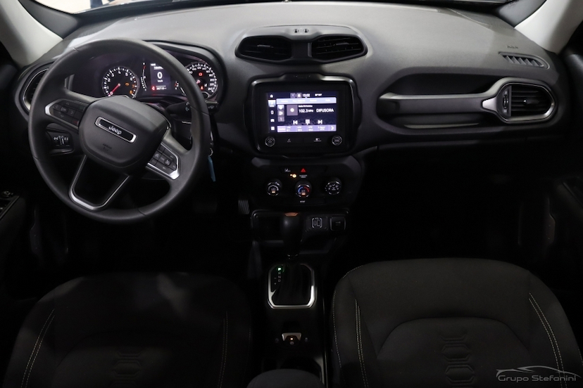 Foto do veículo JEEP RENEGADE 1.3 T270 TURBO FLEX SPORT AT6 2024 36.719 KM 110.990,00