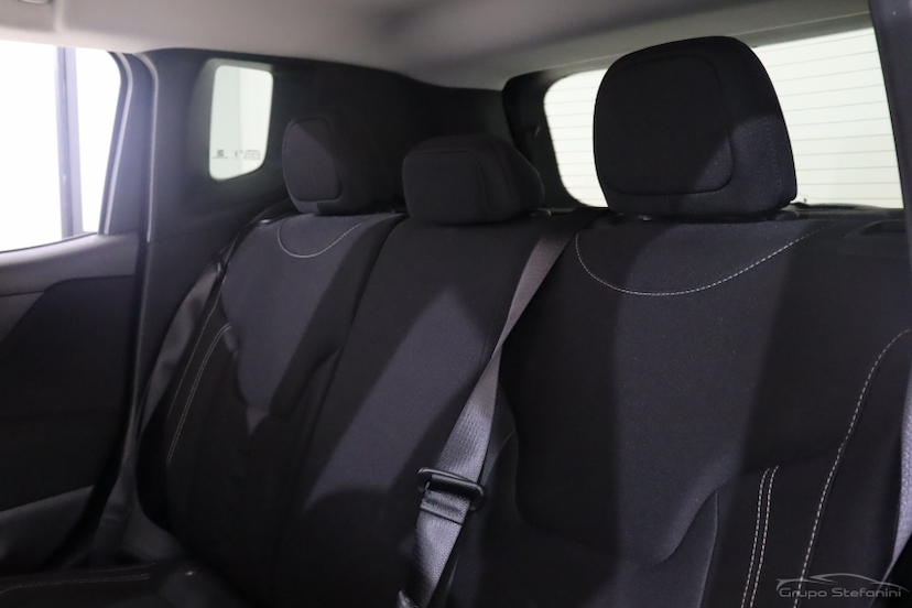 Foto do veículo JEEP RENEGADE 1.3 T270 TURBO FLEX SPORT AT6 2024 36.719 KM 110.990,00