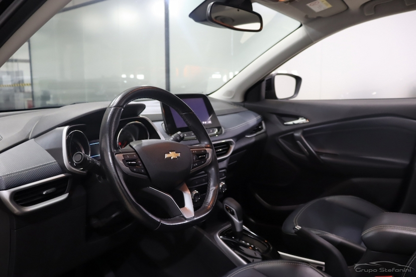 Foto do veículo CHEVROLET TRACKER 1.2 TURBO FLEX PREMIER AUTOMÁTICO 2022 108.672 KM 110.990,00