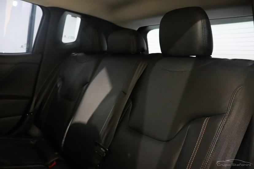 Foto do veículo JEEP RENEGADE 1.8 16V FLEX 4P AUTOMÁTICO 2021 32.600 KM 77.990,00