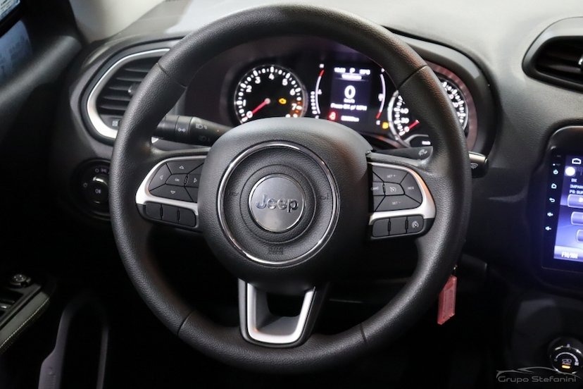 Foto do veículo JEEP RENEGADE 1.8 16V FLEX 4P AUTOMÁTICO 2021 32.600 KM 77.990,00