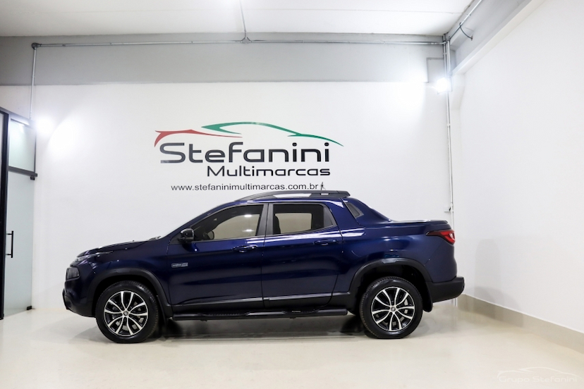 Foto do veículo FIAT TORO 2.0 16V TURBO DIESEL ULTRA 4WD AT9 2021 49.206 KM 127.990,00