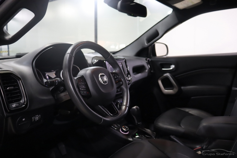 Foto do veículo FIAT TORO 2.0 16V TURBO DIESEL ULTRA 4WD AT9 2021 49.206 KM 127.990,00