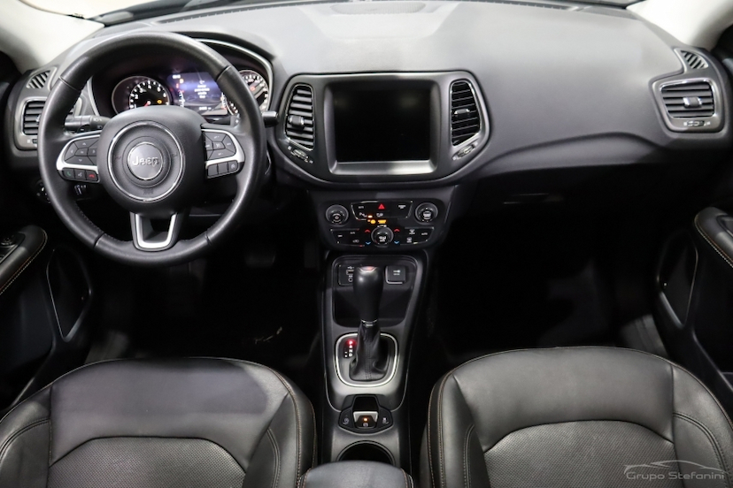Foto do veículo JEEP COMPASS 2.0 16V FLEX LONGITUDE AUTOMÁTICO 2020 84.368 KM 95.990,00