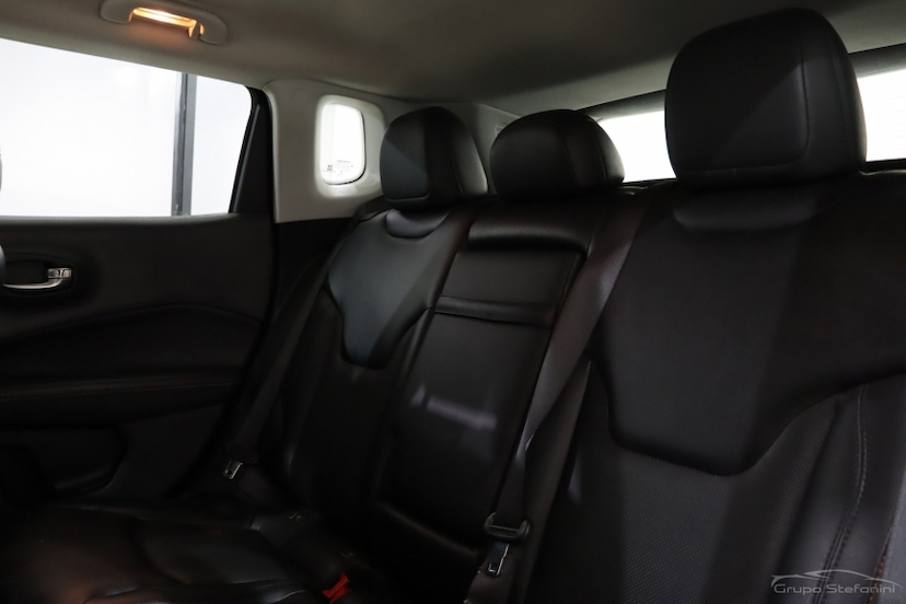 Foto do veículo JEEP COMPASS 2.0 16V FLEX LONGITUDE AUTOMÁTICO 2020 84.368 KM 95.990,00