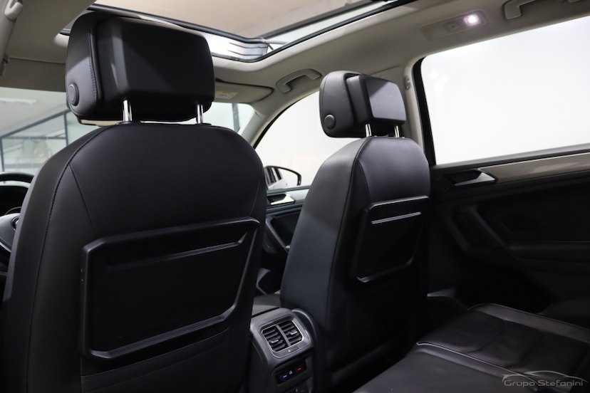Foto do veículo VOLKSWAGEN TIGUAN 1.4 250 TSI TOTAL FLEX ALLSPACE COMFORTLINE TIPTRONIC 2018 111.878 KM 107.990,00