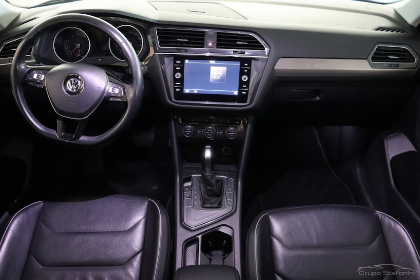 Foto do veículo VOLKSWAGEN TIGUAN 1.4 250 TSI TOTAL FLEX ALLSPACE COMFORTLINE TIPTRONIC 2018 111.878 KM 107.990,00
