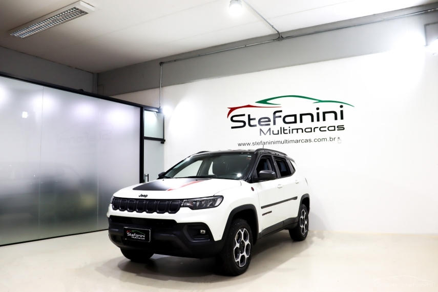 Foto do veículo JEEP COMPASS 2.0 TD350 TURBO DIESEL TRAILHAWK AT9 2022/2022 38.175 KM R$ 157.990,00