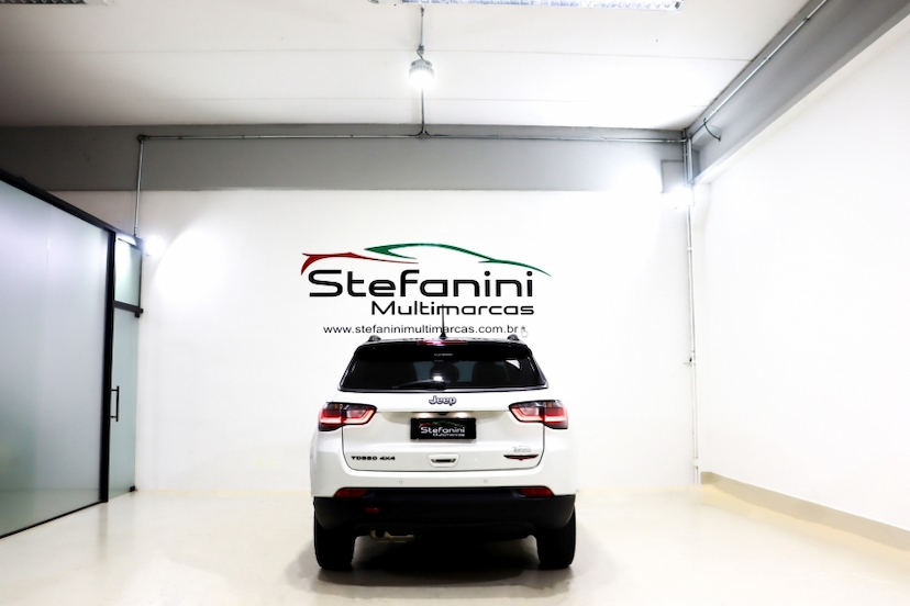 Foto do veículo JEEP COMPASS 2.0 TD350 TURBO DIESEL TRAILHAWK AT9 2022 38.175 KM 157.990,00