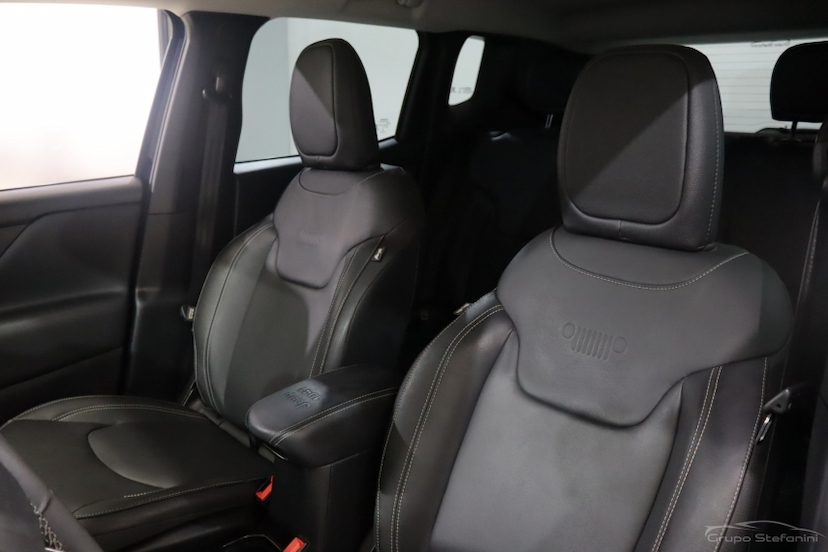 Foto do veículo JEEP RENEGADE 1.3 T270 TURBO FLEX LONGITUDE AT6 2022 21.054 KM 106.990,00