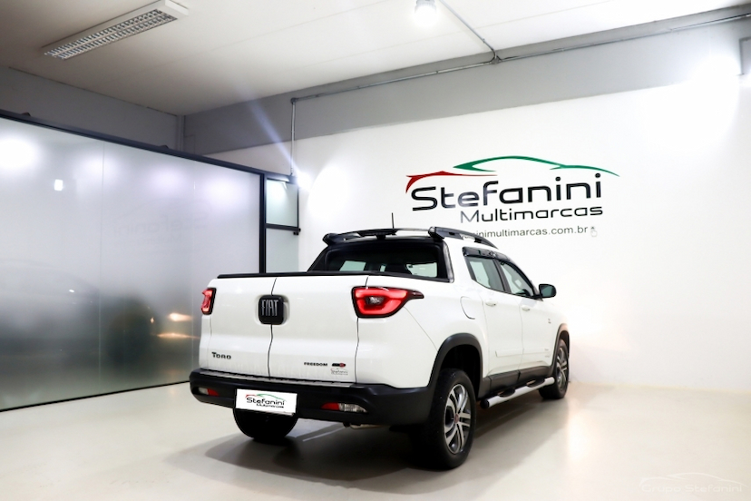 Foto do veículo FIAT TORO 2.4 16V MULTIAIR FLEX FREEDOM AT9 2018 77.628 KM 87.990,00