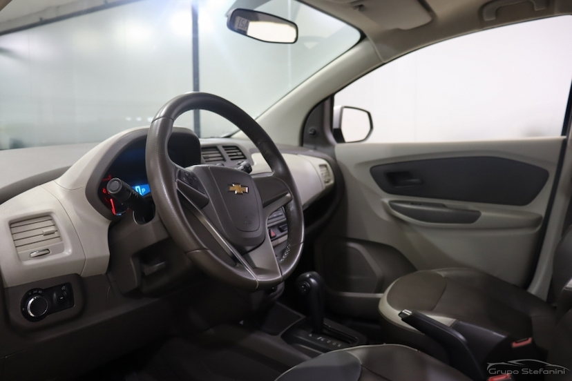 Foto do veículo CHEVROLET SPIN 1.8 LT 8V FLEX 4P AUTOMÁTICO 2013 72.693 KM 46.990,00