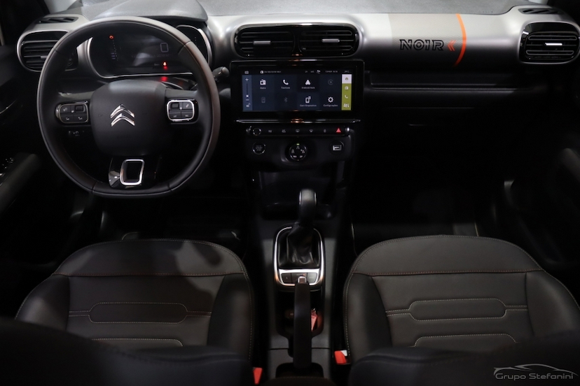 Foto do veículo CITROËN C4 CACTUS 1.6 THP FLEX NOIR EAT6 2024 3.832 KM 114.990,00
