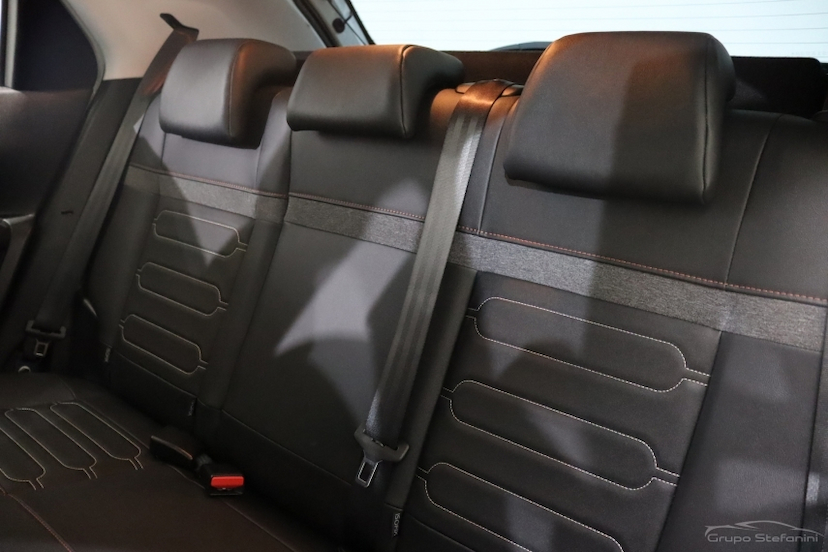 Foto do veículo CITROËN C4 CACTUS 1.6 THP FLEX NOIR EAT6 2024 3.832 KM 114.990,00