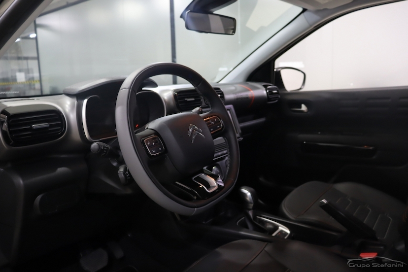 Foto do veículo CITROËN C4 CACTUS 1.6 THP FLEX NOIR EAT6 2024 3.832 KM 114.990,00