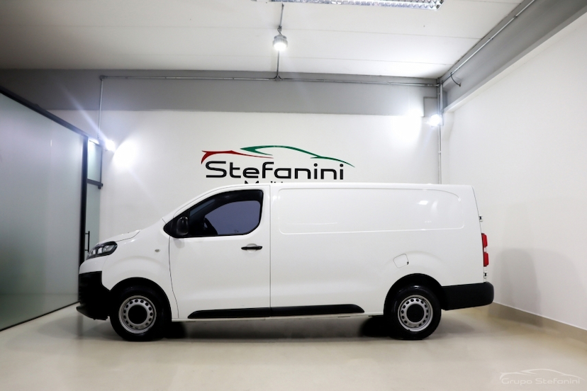 Foto do veículo CITROËN JUMPY 1.6 BLUEHDI DIESEL FURGÃO PACK MANUAL 2021 38.296 KM 131.990,00