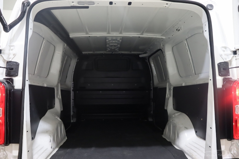 Foto do veículo CITROËN JUMPY 1.6 BLUEHDI DIESEL FURGÃO PACK MANUAL 2021 38.296 KM 131.990,00