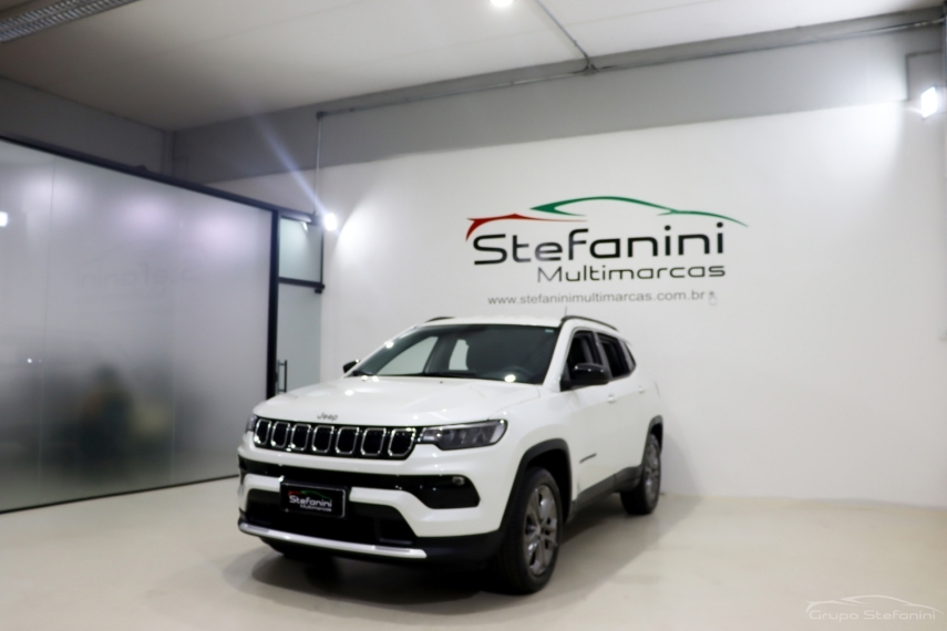 Foto do veículo JEEP COMPASS 1.3 T270 TURBO FLEX LONGITUDE AT6 2023/2024 29.534 KM R$ 157.990,00