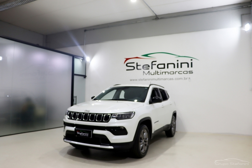 Foto do veículo JEEP COMPASS 1.3 T270 TURBO FLEX LONGITUDE AT6 2024 29.534 KM 157.990,00