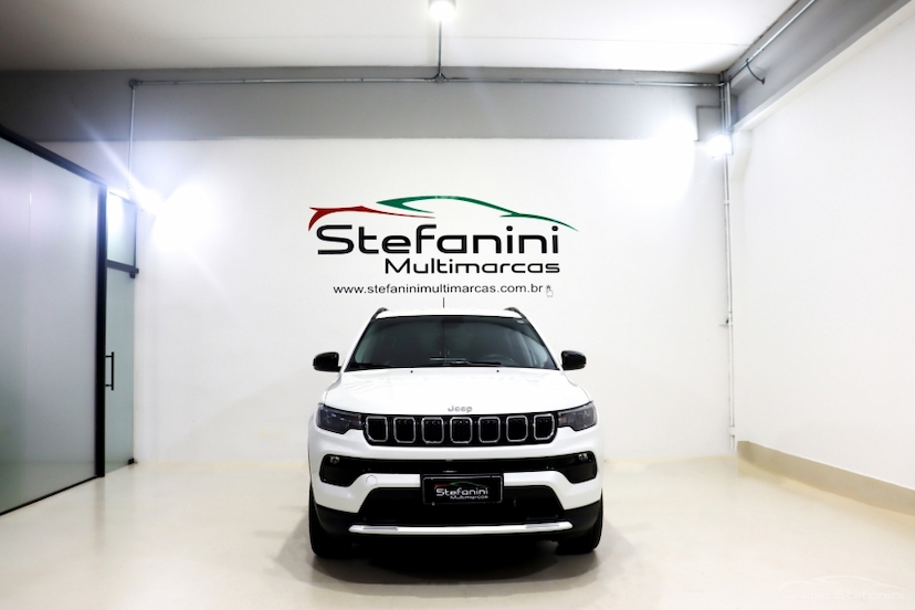Foto do veículo JEEP COMPASS 1.3 T270 TURBO FLEX LONGITUDE AT6 2024 29.534 KM 157.990,00