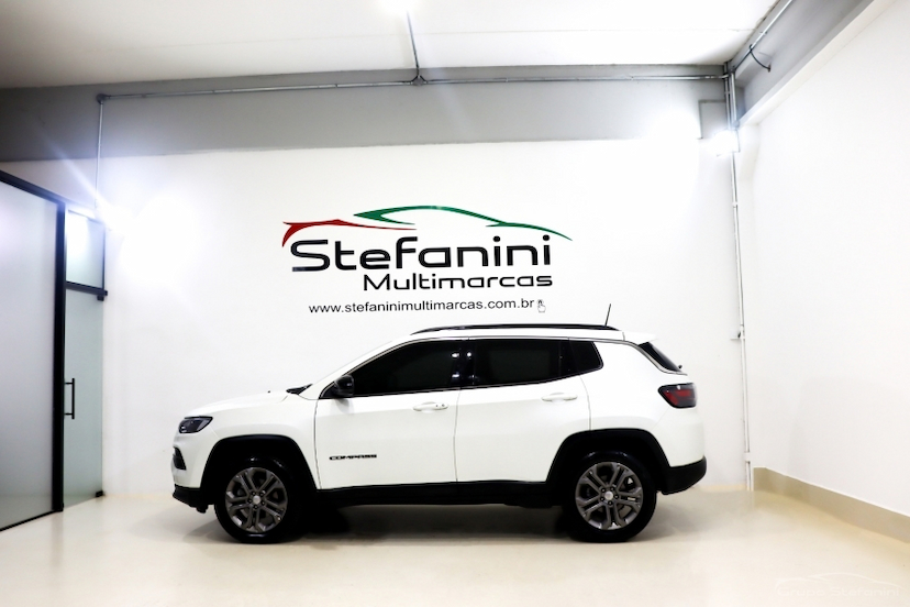 Foto do veículo JEEP COMPASS 1.3 T270 TURBO FLEX LONGITUDE AT6 2024 29.534 KM 157.990,00
