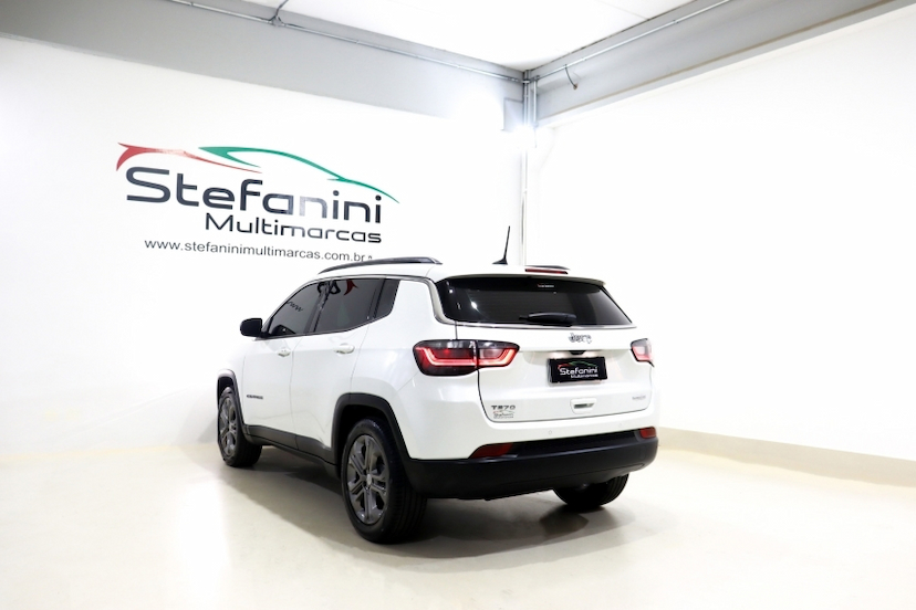 Foto do veículo JEEP COMPASS 1.3 T270 TURBO FLEX LONGITUDE AT6 2024 29.534 KM 157.990,00