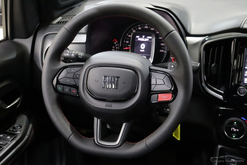 Foto do veículo FIAT STRADA 1.0 TURBO 200 FLEX ULTRA CD CVT 2024 949 KM 128.990,00