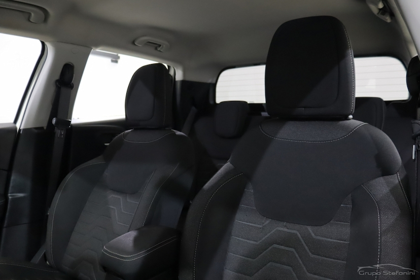Foto do veículo FIAT TORO 2.0 16V TURBO DIESEL FREEDOM 4WD AT9 2022 77.564 KM 119.990,00