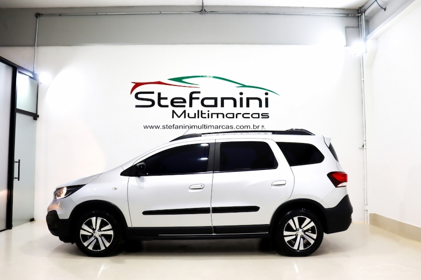 Foto do veículo CHEVROLET SPIN 1.8 ACTIV 8V FLEX 4P AUTOMÁTICO 2023 28.677 KM 109.990,00