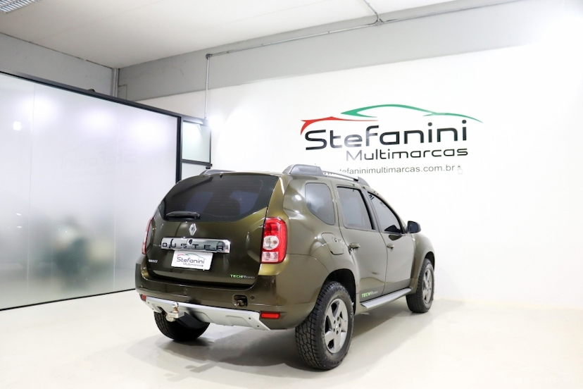 Foto do veículo RENAULT DUSTER 1.6 TECH ROAD 4X2 16V FLEX 4P MANUAL 2014 136.762 KM 53.990,00