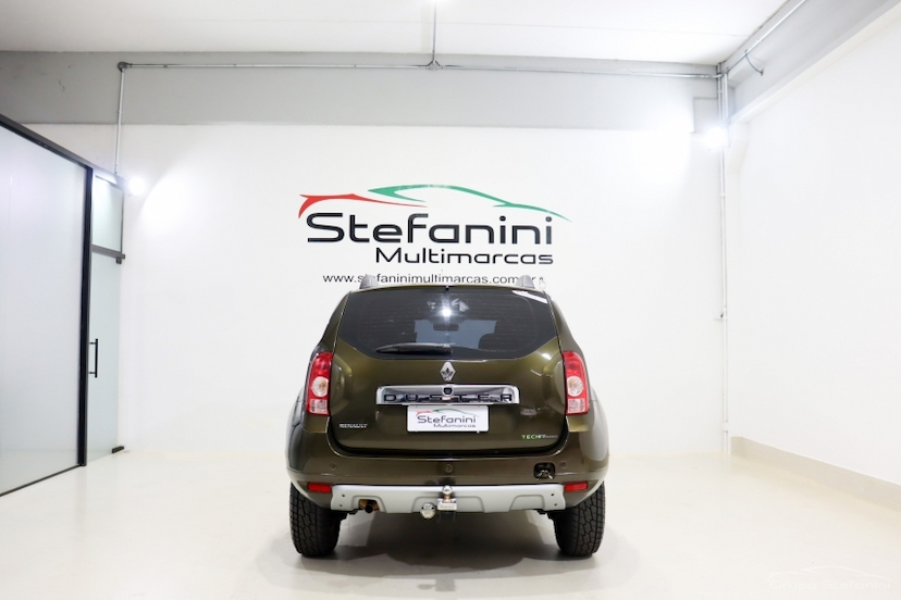 Foto do veículo RENAULT DUSTER 1.6 TECH ROAD 4X2 16V FLEX 4P MANUAL 2014 136.762 KM 53.990,00