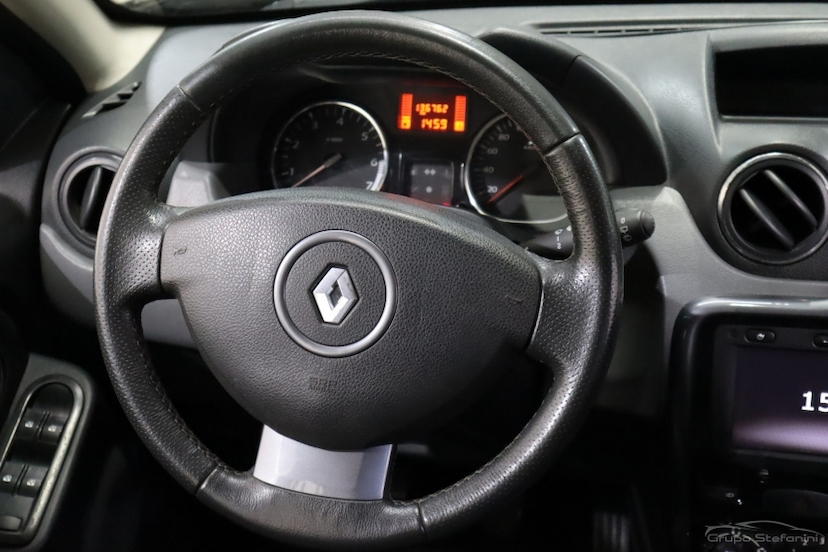 Foto do veículo RENAULT DUSTER 1.6 TECH ROAD 4X2 16V FLEX 4P MANUAL 2014 136.762 KM 53.990,00