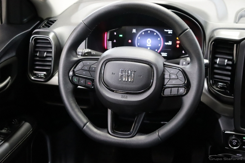 Foto do veículo FIAT TORO 1.3 TURBO 270 FLEX VOLCANO AT6 2023 1.283 KM 159.990,00
