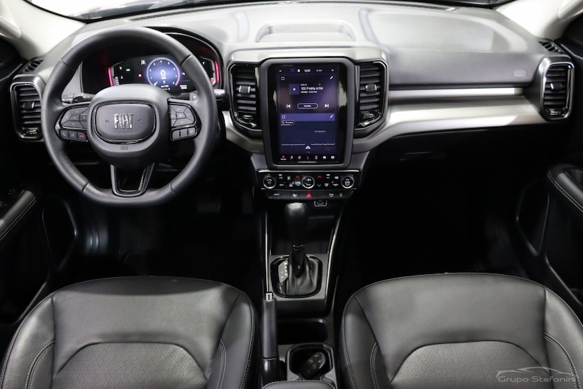 Foto do veículo FIAT TORO 1.3 TURBO 270 FLEX VOLCANO AT6 2023 1.283 KM 159.990,00