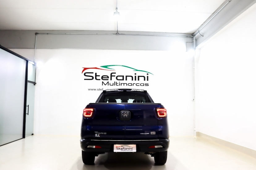 Foto do veículo FIAT TORO 1.3 TURBO 270 FLEX VOLCANO AT6 2023 1.283 KM 159.990,00