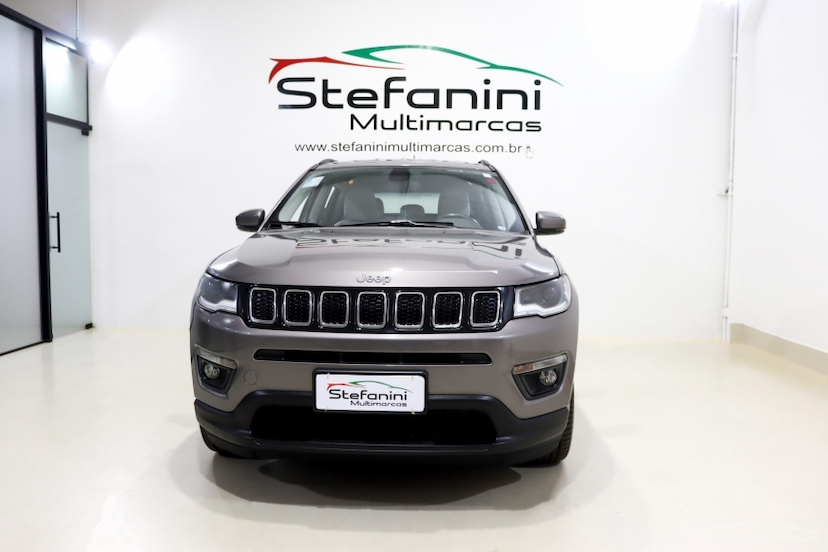 Foto do veículo JEEP COMPASS 2.0 16V FLEX LONGITUDE AUTOMÁTICO 2019 54.685 KM 94.990,00