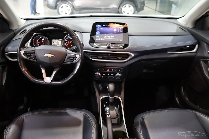 Foto do veículo CHEVROLET TRACKER 1.2 TURBO FLEX PREMIER AUTOMÁTICO 2021 108.316 KM 98.990,00