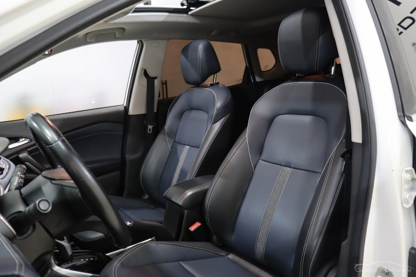 Foto do veículo CHEVROLET TRACKER 1.2 TURBO FLEX PREMIER AUTOMÁTICO 2021 108.316 KM 98.990,00