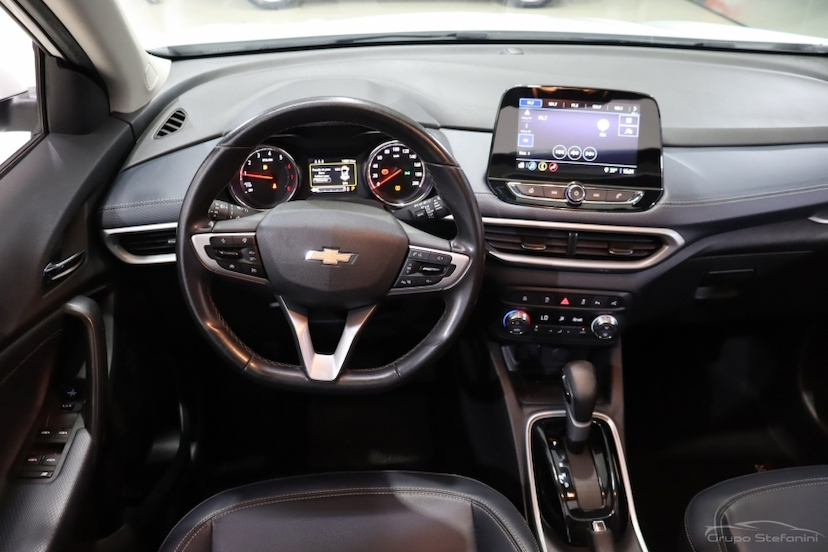 Foto do veículo CHEVROLET TRACKER 1.2 TURBO FLEX PREMIER AUTOMÁTICO 2021 108.316 KM 98.990,00