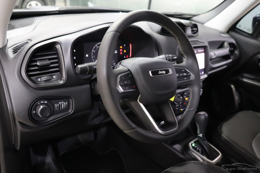Foto do veículo JEEP RENEGADE 1.3 T270 TURBO FLEX LONGITUDE AT6 2023 21.943 KM 108.990,00