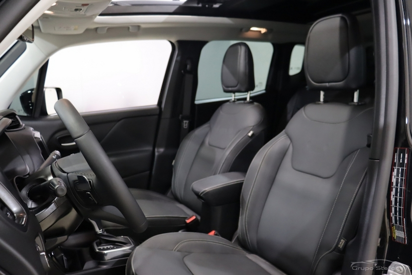 Foto do veículo JEEP RENEGADE 1.3 T270 TURBO FLEX SAHARA AT6 2025 4.771 KM 159.990,00