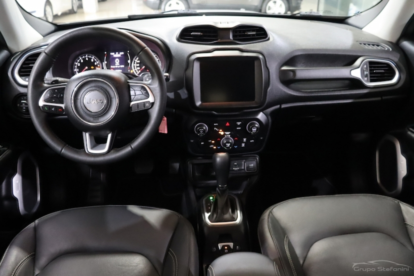 Foto do veículo JEEP RENEGADE 1.8 16V FLEX LONGITUDE 4P AUTOMÁTICO 2020 63.778 KM 78.990,00