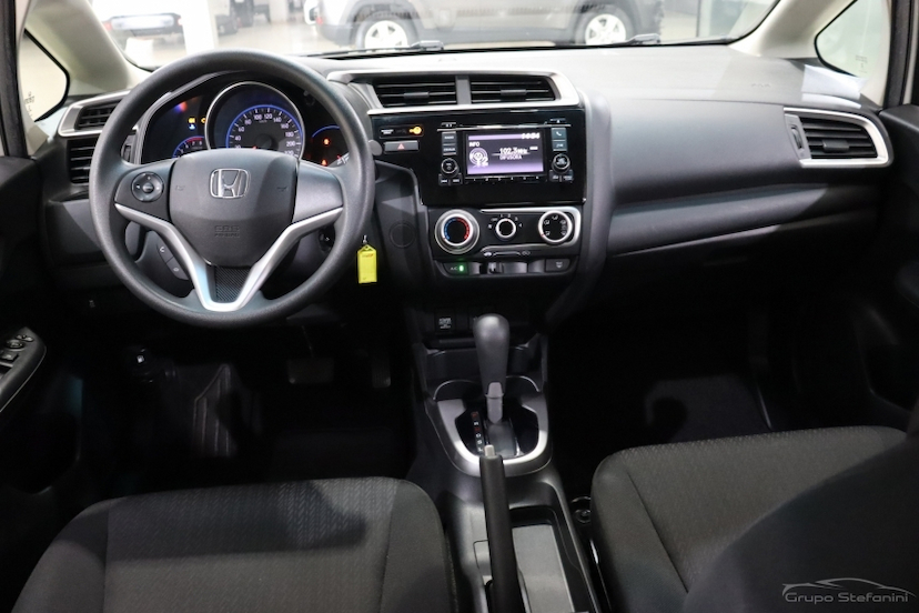 Foto do veículo HONDA FIT 1.5 LX 16V FLEX 4P AUTOMÁTICO 2019 63.078 KM 78.990,00