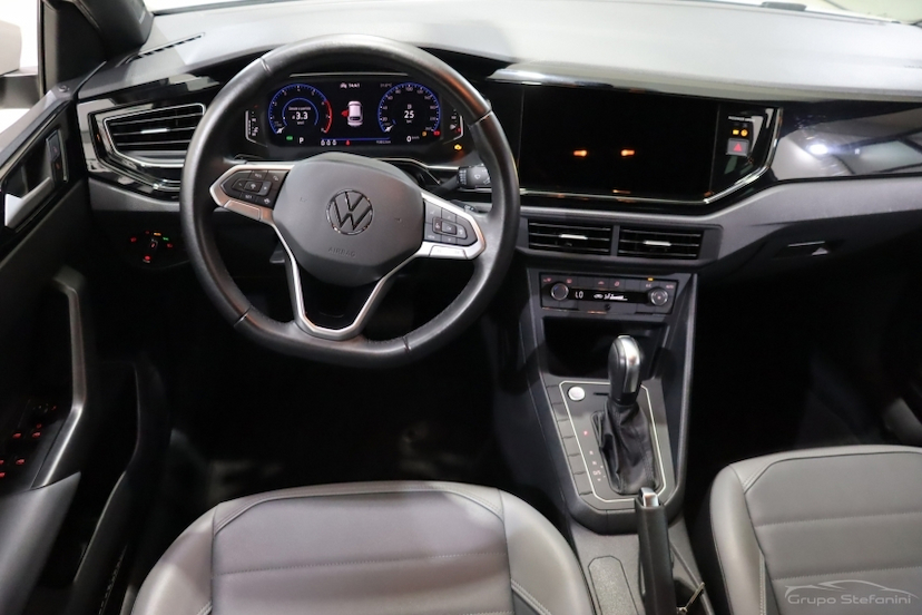 Foto do veículo VOLKSWAGEN NIVUS 1.0 200 TSI TOTAL FLEX HIGHLINE AUTOMÁTICO 2021 93.852 KM 98.490,00