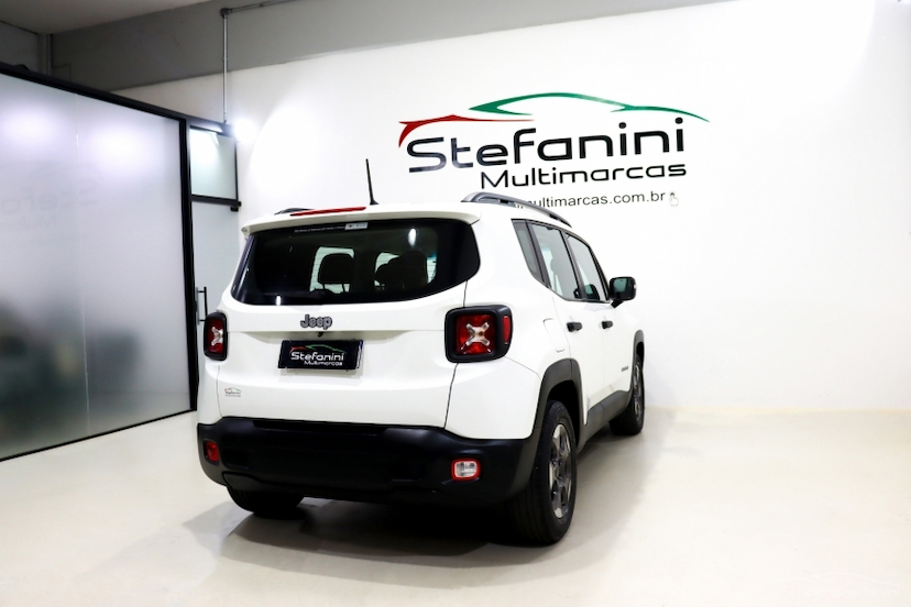 Foto do veículo JEEP RENEGADE 1.8 16V FLEX 4P AUTOMÁTICO 2018 42.174 KM 69.990,00