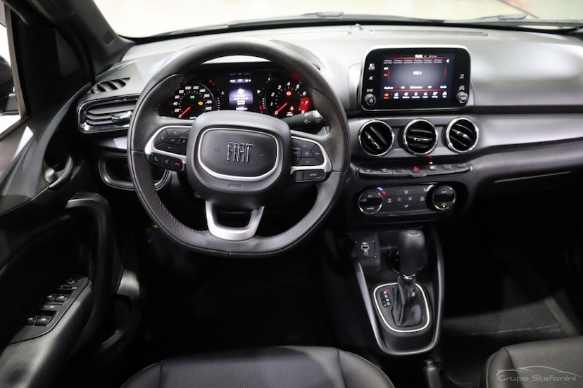 Foto do veículo FIAT ARGO 1.3 FIREFLY FLEX TREKKING CVT 2023 25.228 KM 87.990,00