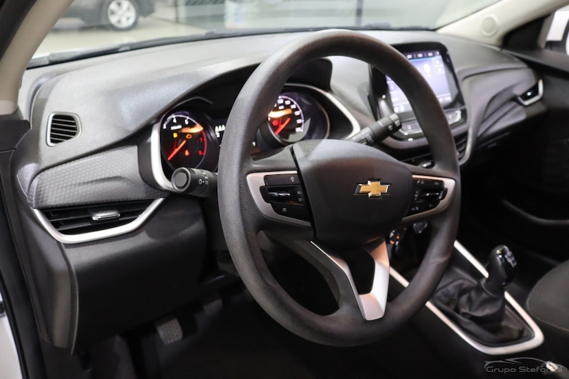 Foto do veículo CHEVROLET ONIX 1.0 FLEX LT MANUAL 2023 59.789 KM 69.990,00