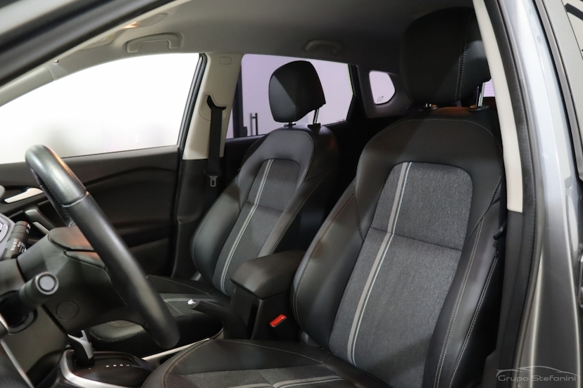 Foto do veículo CHEVROLET TRACKER 1.0 TURBO FLEX LTZ AUTOMÁTICO 2022 43.278 KM 96.990,00