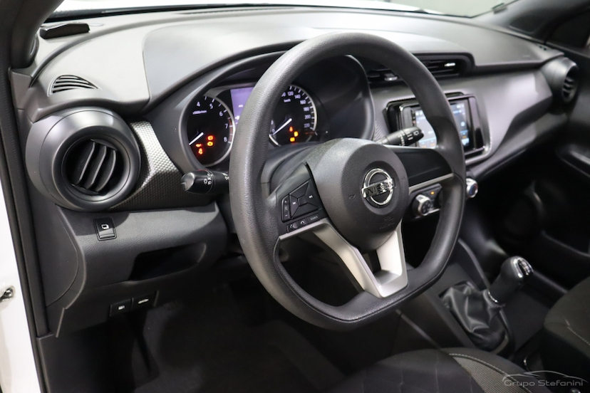 Foto do veículo NISSAN KICKS 1.6 16V FLEXSTART S 4P MANUAL 2018 78.192 KM 69.990,00
